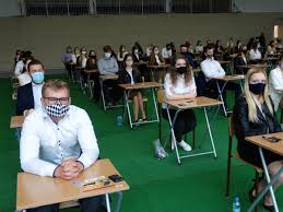 Przemysław staroń, psycholog, współautor i główny ekspert kursu, nauczyciel roku 2018, finalista global teacher prize 2020. Matura 2020 I Liceum Ogolnoksztalcace Im Henryka Sienkiewicza