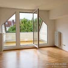 Die wohnung erstreckt sich auf knapp 58qm und bietet ein helles wohnzimmer mit couch, fernseher, esstisch und schreibtisch. 2 Zimmer Wohnung Zu Vermieten 13507 Berlin Tegel Schlieper Str 37 Mapio Net