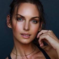 Autumn Holley's Instagram, Twitter & Facebook