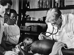 Jan 14, 2016 · in 2016, albert schweitzer may be a somewhat forgotten, or even a controversial, figure but a half a century or more ago, the mere mention of the name schweitzer instantly conjured up images of. Albert Schweitzer Ein Leben Fur Afrika Menschen Faz