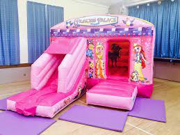 Bouncey house rentals offers this beautiful licensed disney princess bounce house rental in sacramento, california and surrounding areas. Deluxe Princess Bouncy Castle From 90 00 Mane Events