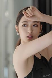Queen Sulli X Swarovski Bts Op Dies Sulli Sulli Choi Beauty Pop