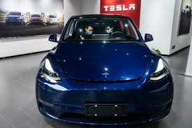 Based on china's growth story, the analyst predicts $35 per share worth of earnings power by 2025/2026 and raised his bull case target from $2,500 to $3,500, although his. Tesla Is Worth More Than A Trillion Dollars Says Analyst Barron S