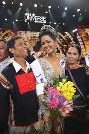Amanda obdam gần như mang nguyên hình ảnh của catriona gray đến với miss universe 2020. Miss Universe Vietnam 2018 H Hen Nie Official Thread