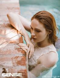 With her latest film gunpowder milkshake, currently streaming on netflix, she's managed to crank things up a notch, kicking down. Karen Gillan Startseite Facebook