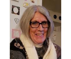 Elaine Holder's Instagram, Twitter & Facebook