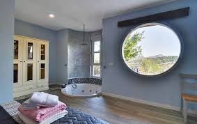 Está el parque natural dehesa del. 10 Casas Rurales Con Jacuzzi Para Reirte Del Frio Idealista News
