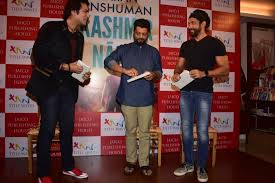Farhan Akhtar Launches Karan Anshuman S Book Kashmir Nama Photos Images Gallery 77339 The book mentions kashmir from the point of view of the author.