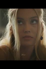 Rose Warrington's Instagram, Twitter & Facebook