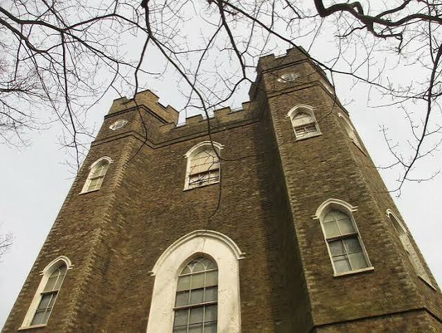 13 London Follies And Grottos