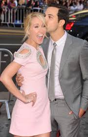 At that time, camp was still finalizing a divorce from ex michael mosley, according to us weekly. Skylar Astin And Anna Camp Married Pitch Perfect Wedding