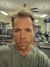 Hi I am looking for a Spanish native tandem (the perfect match would be  someone from Uruguay or Argentina since I live in Montevideo). I can offer  French in return. :)