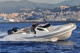 Utilizziamo cookie funzionali per consentire al sito web di funzionare correttamente e per fornirvi alcune funzionalità di base. Capelli Tempest 1000 Nav 12 Copia Il Gommone