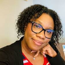 Raquel Helton's Instagram, Twitter & Facebook