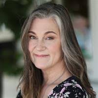 Fiona Walls's Instagram, Twitter & Facebook