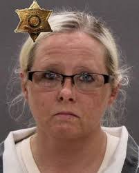 Lori Bowker's Instagram, Twitter & Facebook