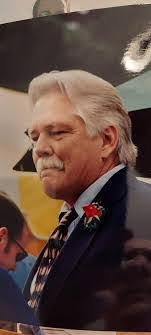 Morris Bratcher's Instagram, Twitter & Facebook