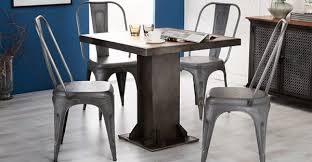 Bold, rich colours can work well, but lighter, more subdued tones are equally suitable, depending on the mood to be created. Indian Dining Room Furniture Exclusively Designed Furniture