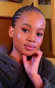 Single mom struggling to pay bills and seeking help