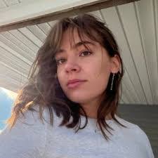 Kenzie Beyer's Instagram, Twitter & Facebook