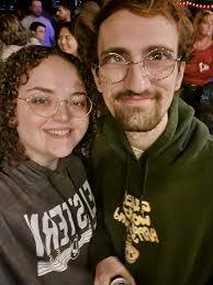 Catherine Dowe's Instagram, Twitter & Facebook