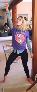 Contact emily bett rickards on messenger. 72 Emily Bett Richards Ideen In 2021 Emily Bett Rickards Emily Rickards Supergirl