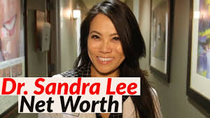 Sandra lee was spotted moving credit: Dr Sandra Lee Pimple Popper Net Worth Husband Children And Family Youtube