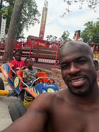 Shernette Edwards's Instagram, Twitter & Facebook