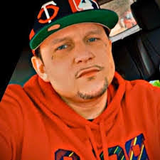 John Elsenpeter's Instagram, Twitter & Facebook