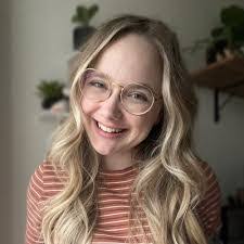 Emily Ralph's Instagram, Twitter & Facebook