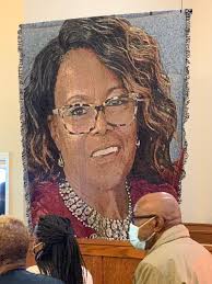 To the guy in the blue (maybe gray or black? I don't know, it was dark out  and I was terrified lol) truck, who helped me out of the ditch in front