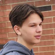 Scott Dymond's Instagram, Twitter & Facebook