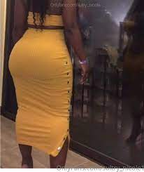 Sultry_nicole1 Yellow is my favorite color onlyfans xxx porn videos