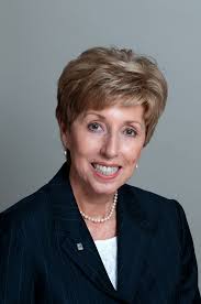 Lynn Carmody's Instagram, Twitter & Facebook