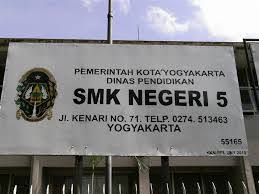 2 ini dulunya bernama stm 2 jetis. Smk Negeri 5 Yogyakarta Dulu Smik Jurusan Animasi Diskonvis Kriya Tekstil Logam Les Guru Privat Jogja 081215663955 Offline Online
