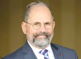 Le maire (UDI) de Sceaux Philippe Laurent candidat aux élections  législatives