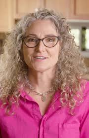 Did you know that irregular periods are one of the first signs your body is  entering menopause? Dr. Jen Gunter discusses the changes menopause can have 