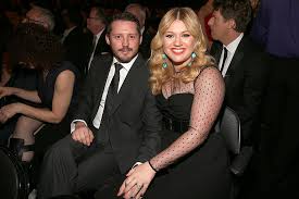 Learn more about her today! Kelly Clarkson Karaokes With Young Fan Why Because The Fan Asked Video