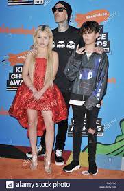 Landon asher barker is a celebrity child, and the son of world's most celebrated drummer, record producer and musician travis barker who is worth $45 million. Travis And Landon Barker Stockfotos Und Bilder Kaufen Alamy