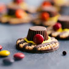 Pilgrim cookie hats, chocolate acorns, pretzel turkeys, and oreo turkeys are the cutest thanksgiving treats! Thanksgiving Treats 5 Recipes Chelsea S Messy Apron