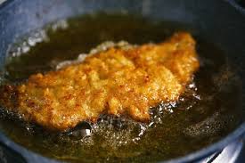 Wiener Schnitzel Perfekt Zubereiten Die Tricks Der Sternekoche Rezept Wiener Schnitzel Wiener Schnitzel Rezept Lebensmittel Essen