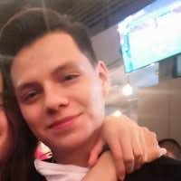 300+ perfiles de «Alejandre»