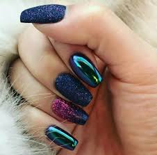Uñas acrílicas simples como ya te lo dijimos anteriormente las uñas acrílicas son tendencia de moda y encontrar diseños creativos y simples que se adapten a tu gusto personal es importante. Unas Juveniles Elegantes Y Unas Decoradas Paso A Paso Facebook