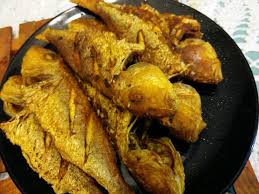 Ikan kerisi 2 ekor (500gr) bawang merah 5butir bawang putih 3siung cabe merah 5bh tomat merah. Ikan Kerisi Goreng Cooking Food Chicken