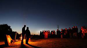 Dawn services provides offshore towing and tug boat piloting for the gulf of mexico, atlantic, pacific, caribbean and south america. Anzac Day Dawn Services Across Australia Photos Redland City Bulletin Cleveland Qld