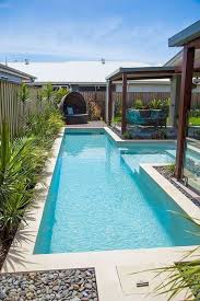 26 Conceptions De Piscine Elegantes Et Chics Pour Votre Jardin Swimming Pool Builder Small Pool Design Backyard Pool Designs