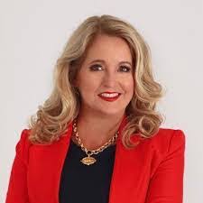 Suzette Kirkland's Instagram, Twitter & Facebook