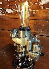 Industrial Carburetor Desk Lamp Repurposed Steampunk Mancave Upcycled Light Modernhomedecorretro Industrie Stil Lampen Schreibtischlampe Autoteile Deko