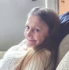 Lisa Gilland's Instagram, Twitter & Facebook