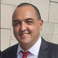 60+ "Julio Lee" profiles